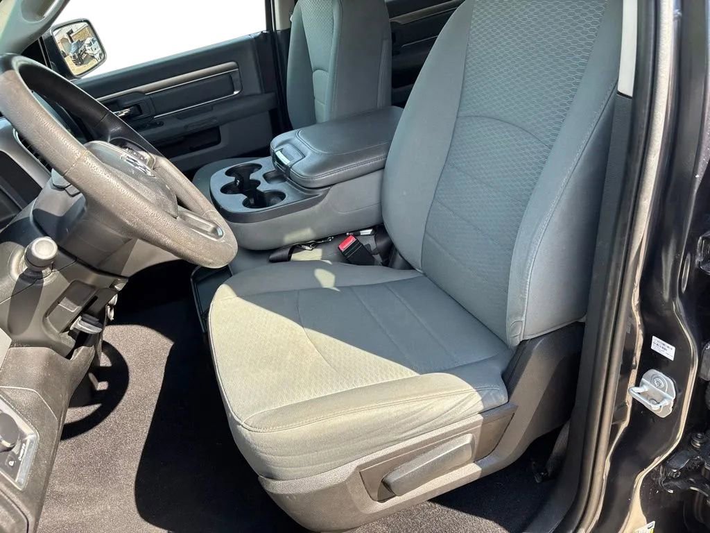 Used 2020 RAM 1500 Classic SLT AWD/4WD image 23