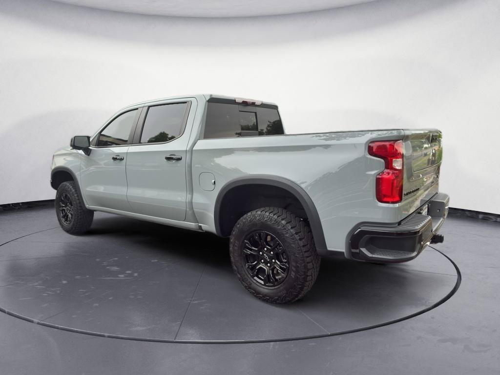 Used 2024 Chevrolet Silverado 1500 ZR2 w/ Technology Package AWD/4WD image 5