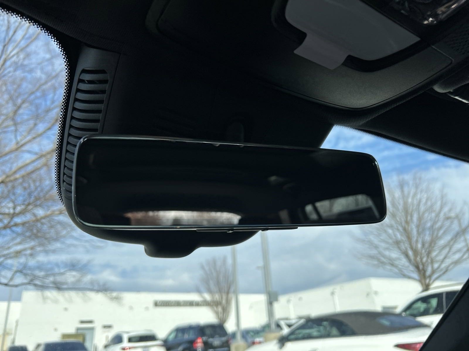 New 2025 Mercedes-Benz GLB 250 4MATIC image 31