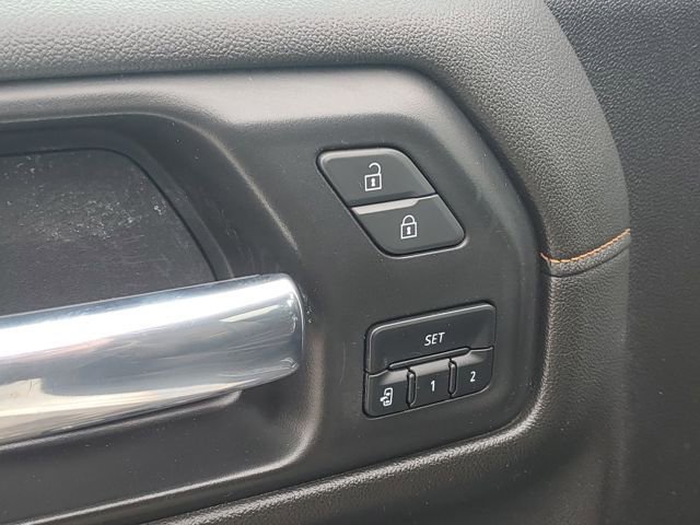 Used 2021 GMC Sierra 1500 AT4 w/ Off-Road Performance Package image 23