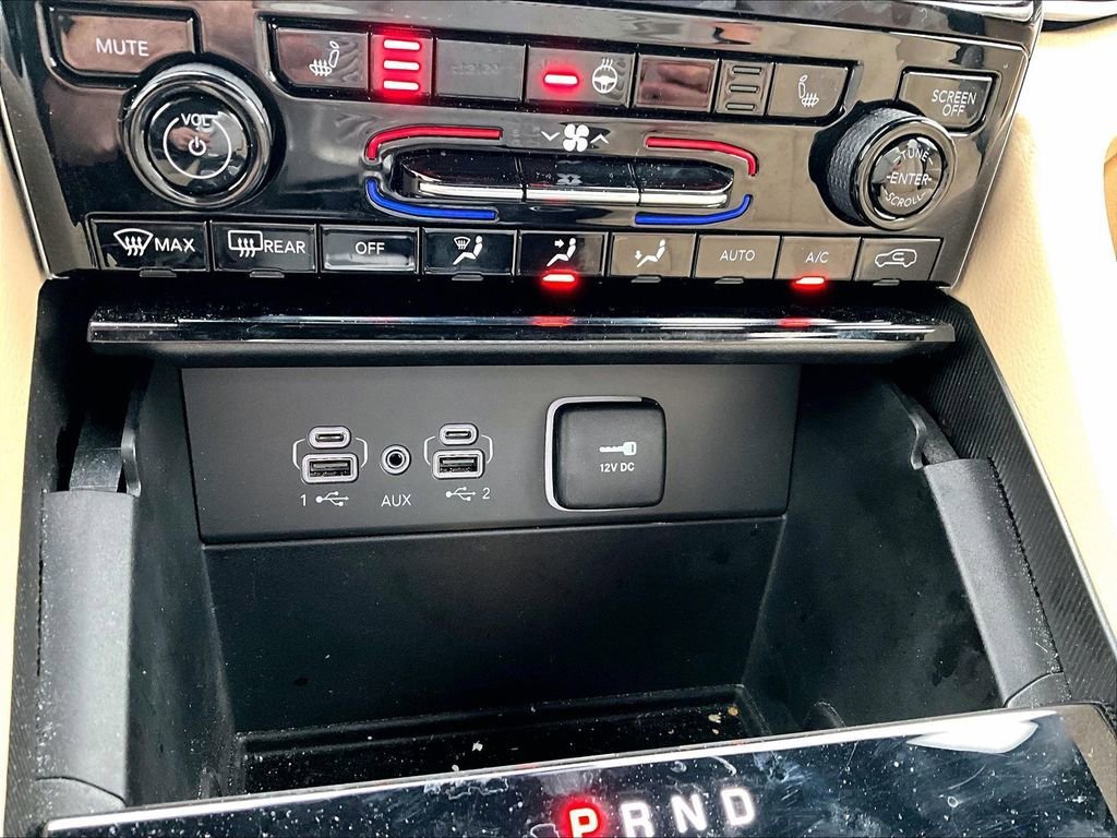 Used 2024 Jeep Grand Cherokee Limited AWD/4WD image 24