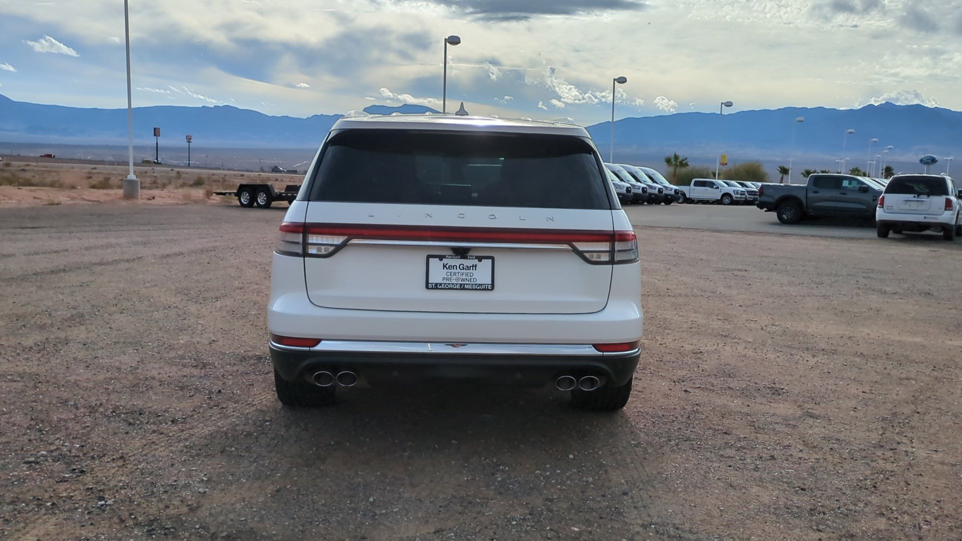 Used 2021 Lincoln Aviator Reserve w/ Equipment Group 202A image 5