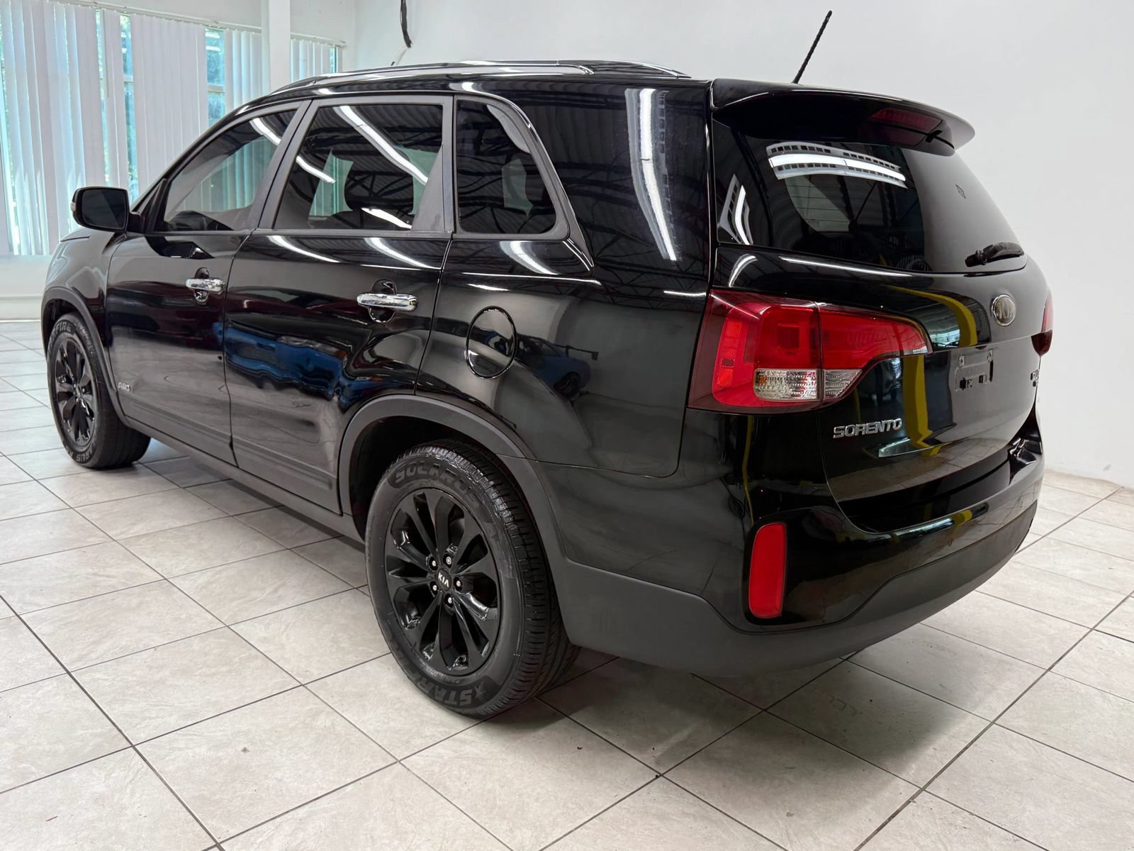 Used 2014 Kia Sorento EX w/ EX V6 Touring Package AWD/4WD image 7