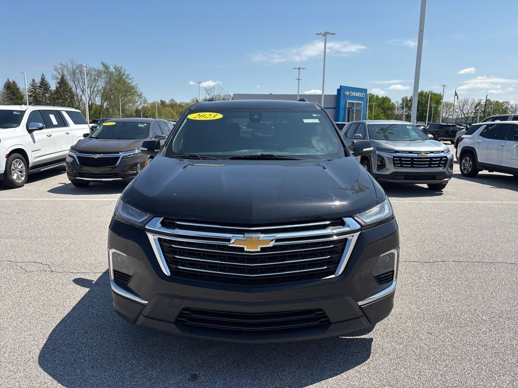Used 2023 Chevrolet Traverse LT FWD image 7