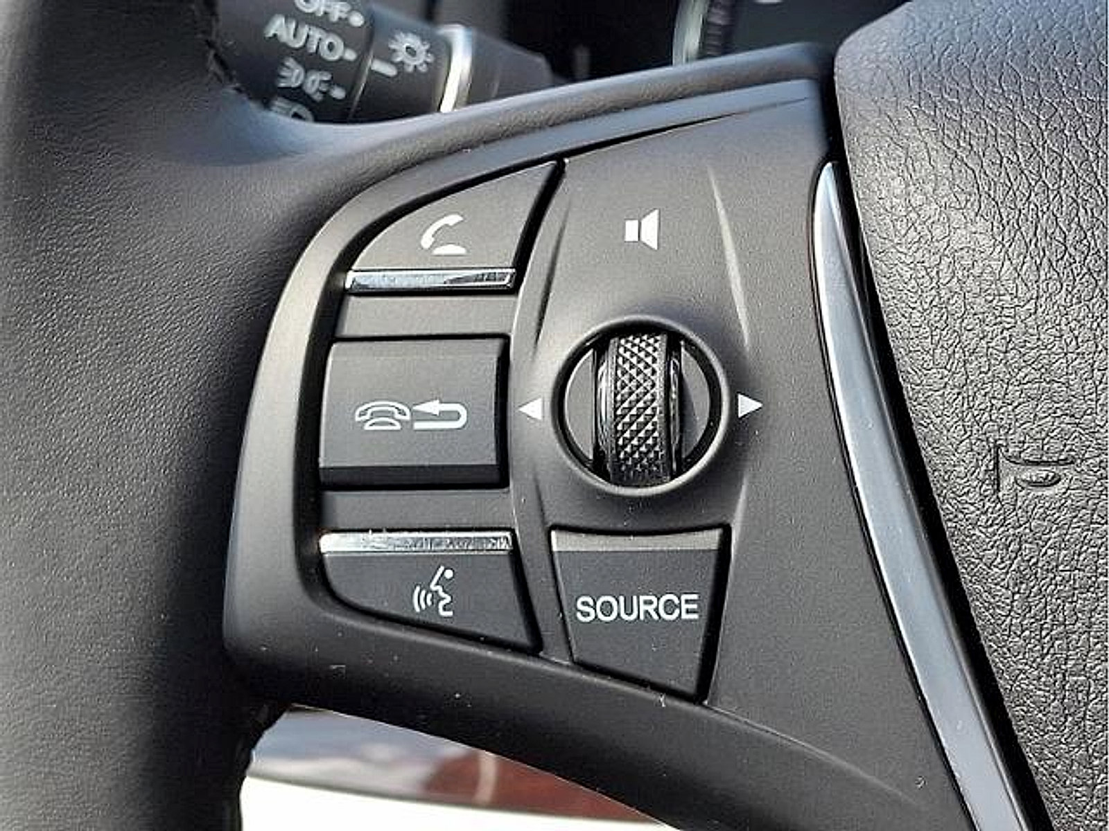 Used 2015 Acura TLX FWD image 24