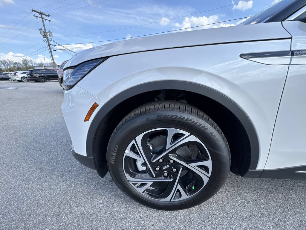 New 2026 Lincoln Nautilus Premier AWD/4WD image 10