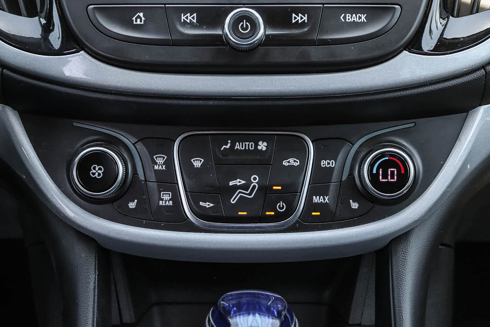 Used 2016 Chevrolet Volt LT w/ Comfort Package FWD image 21