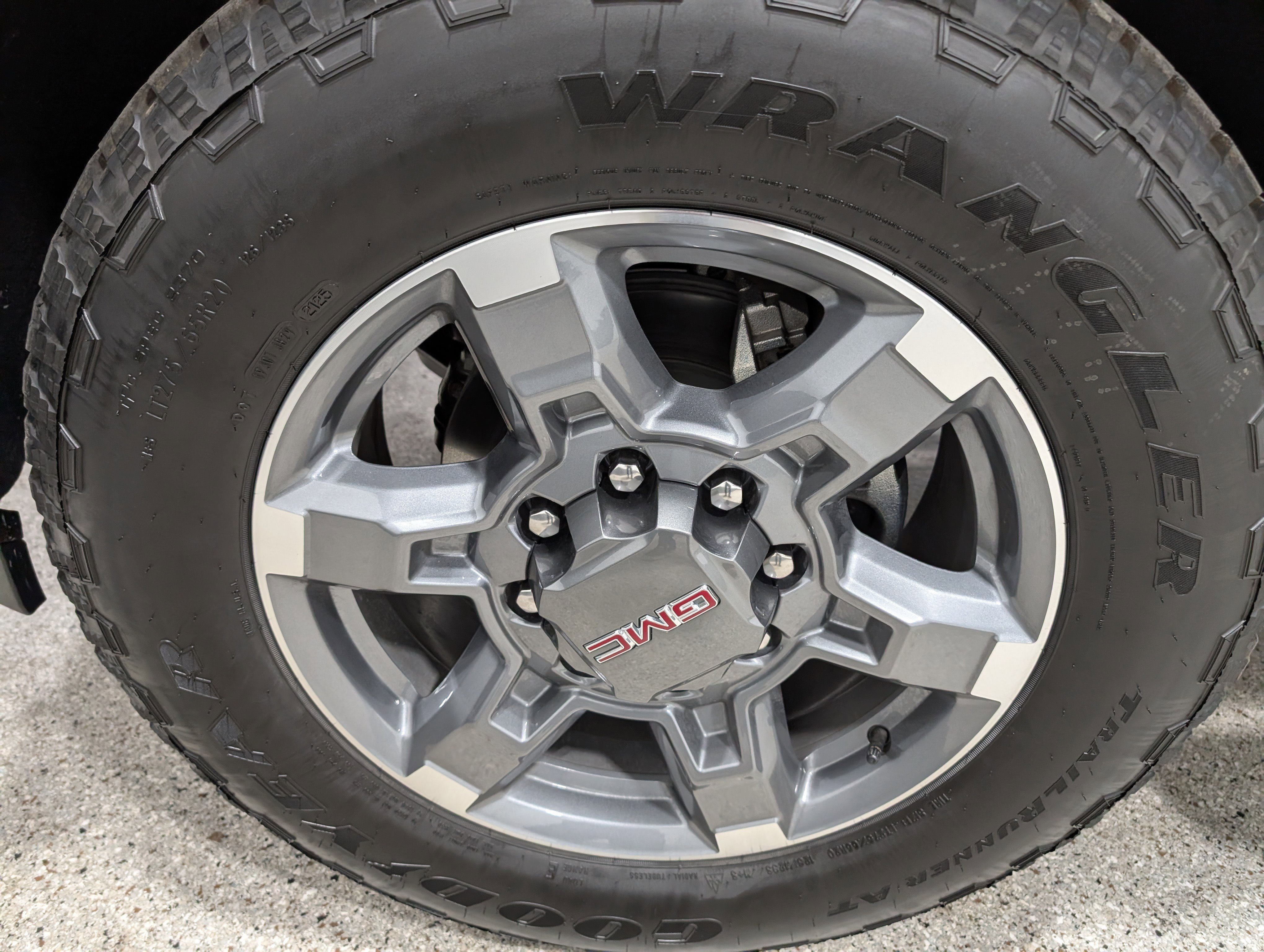 Used 2025 GMC Sierra 3500 SLT w/ SLT Premium Package image 11