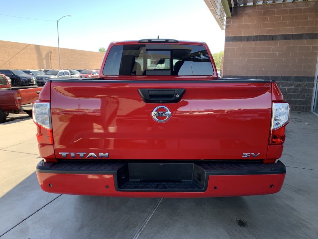 Used 2022 Nissan Titan SV w/ SV Convenience Package RWD image 7