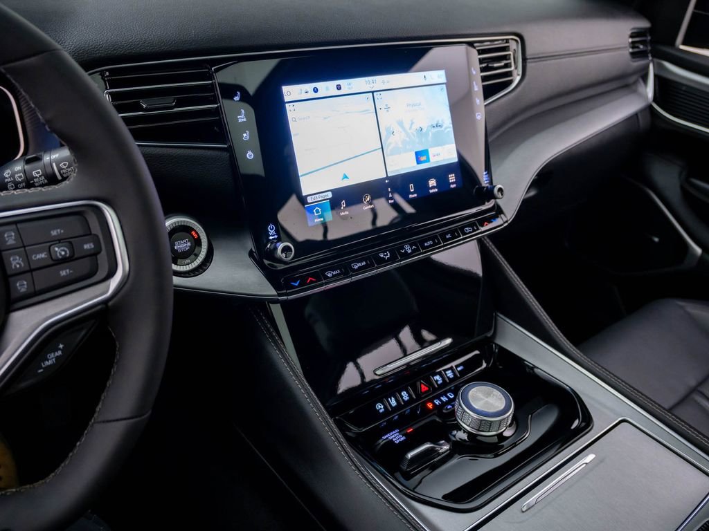 Used 2023 Jeep Wagoneer Series II image 12