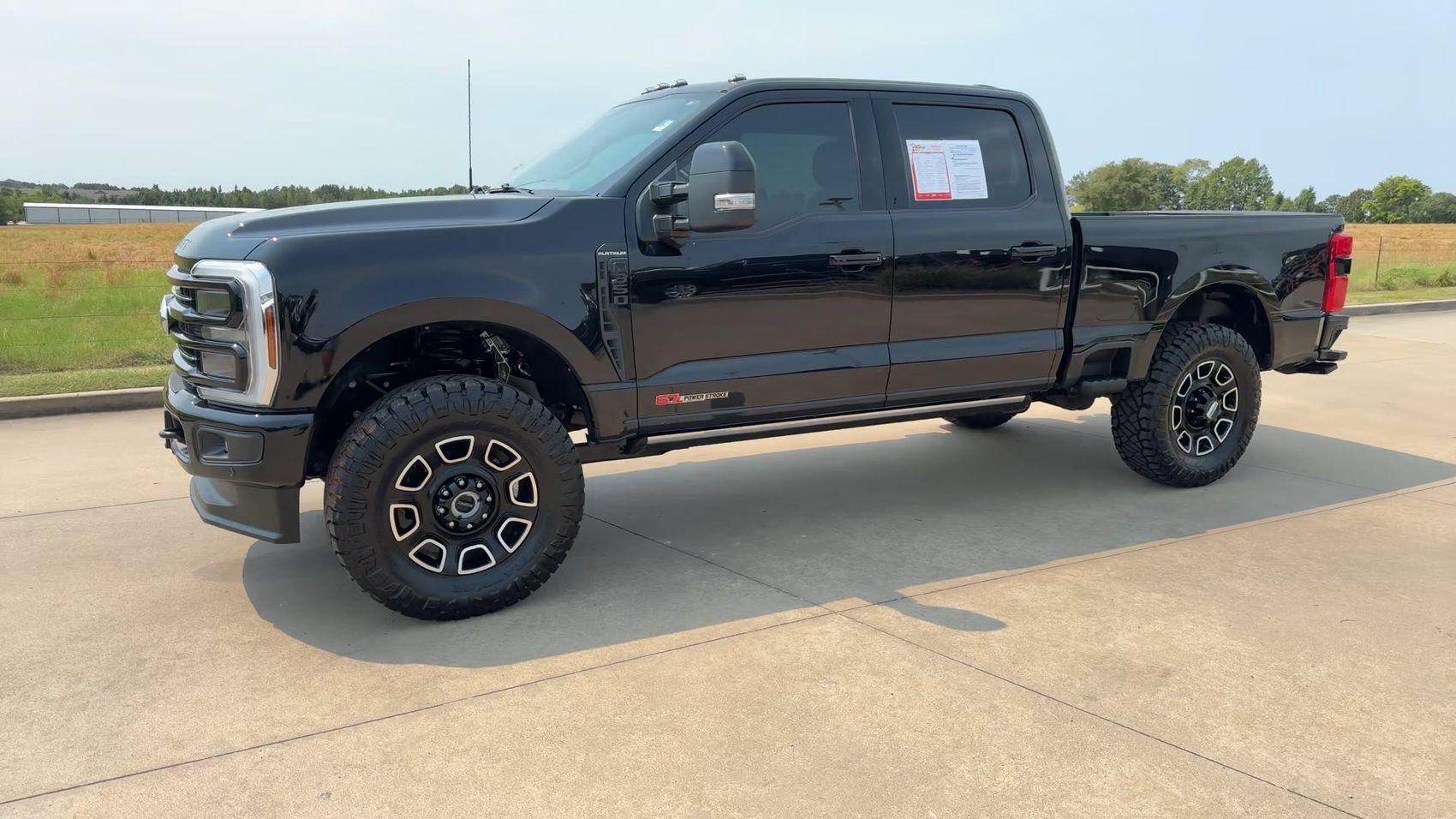 Used 2025 Ford F350 Platinum AWD/4WD image 5