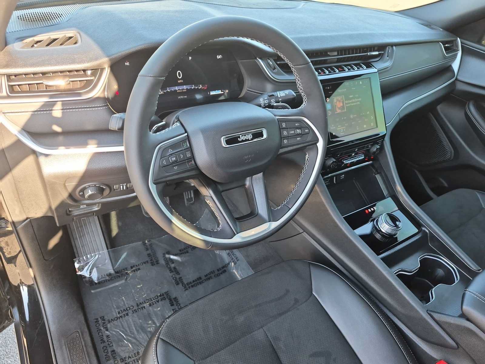 Used 2025 Jeep Grand Cherokee L Altitude AWD/4WD image 10