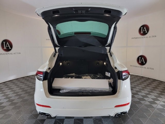 Used 2023 Maserati Levante GT image 10