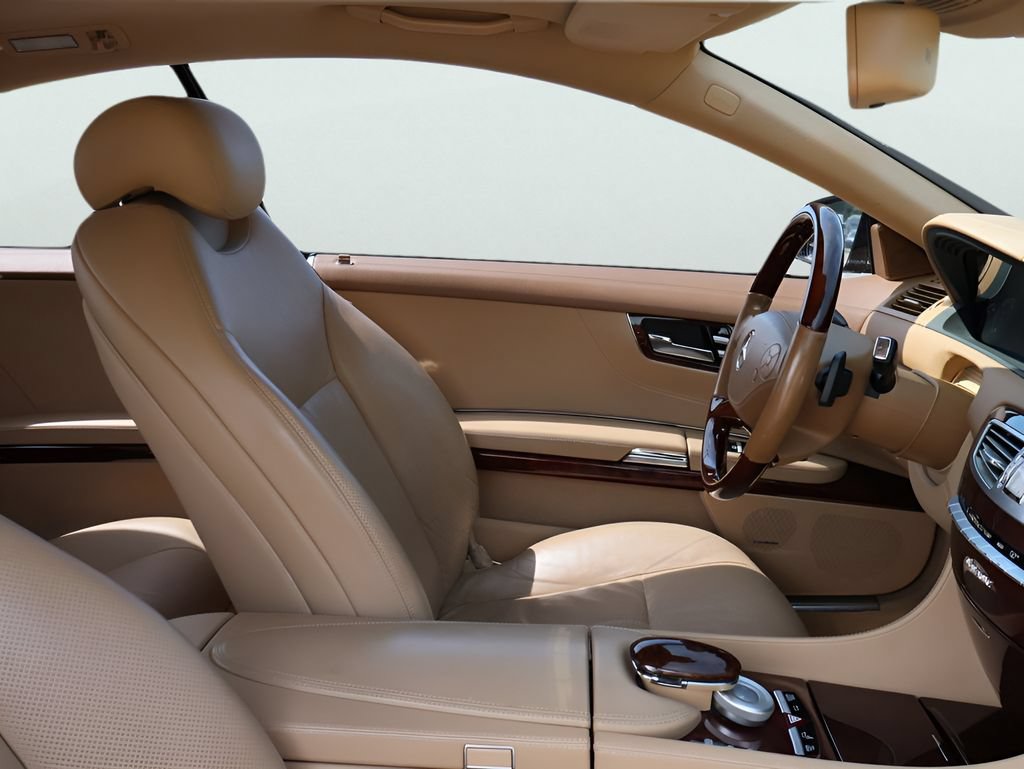 Used 2011 Mercedes-Benz CL 550 4MATIC image 8
