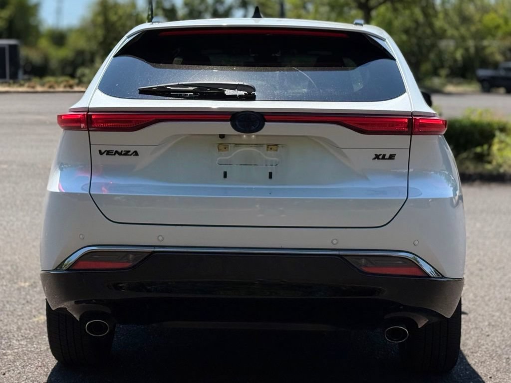 Certified 2023 Toyota Venza Nightshade AWD/4WD image 4