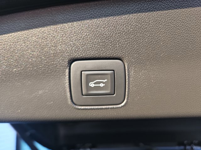 Used 2025 Chevrolet TrailBlazer RS w/ Convenience Package image 19