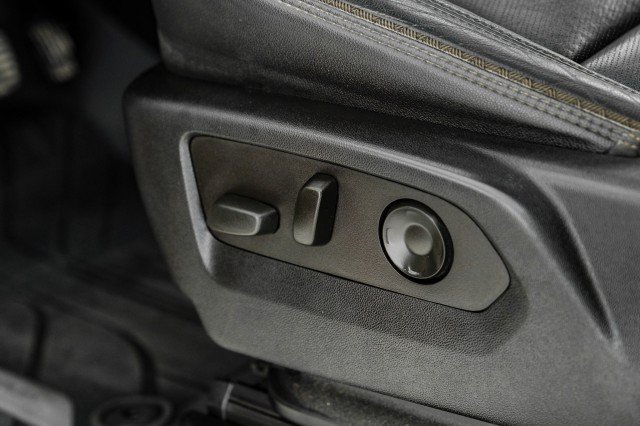 Used 2021 Chevrolet Suburban High Country AWD/4WD image 36