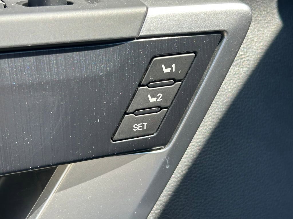 Used 2025 Toyota Tundra Platinum image 26