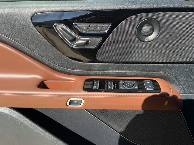 Used 2026 Lincoln Aviator Reserve image 43
