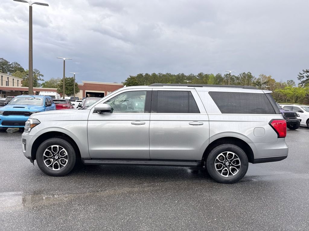 Used 2024 Ford Expedition Max XLT image 6