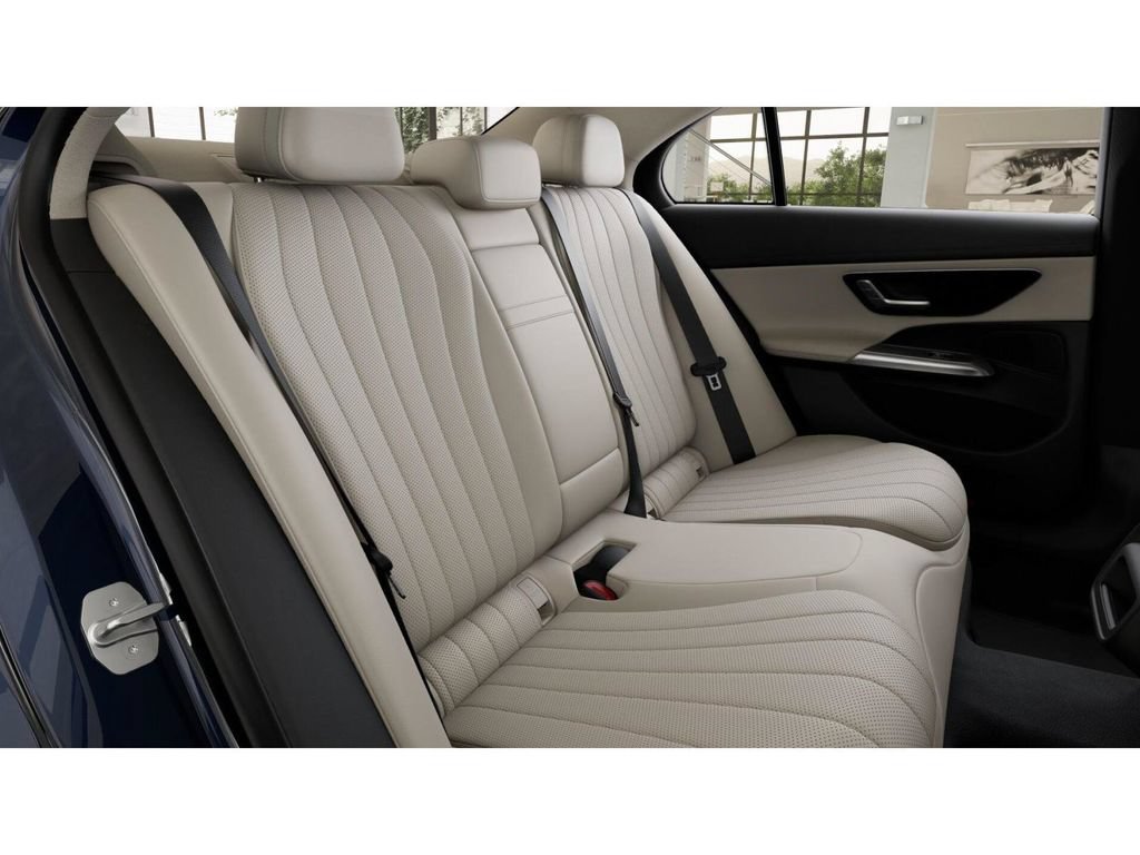 New 2026 Mercedes-Benz E 350 4MATIC Sedan image 5