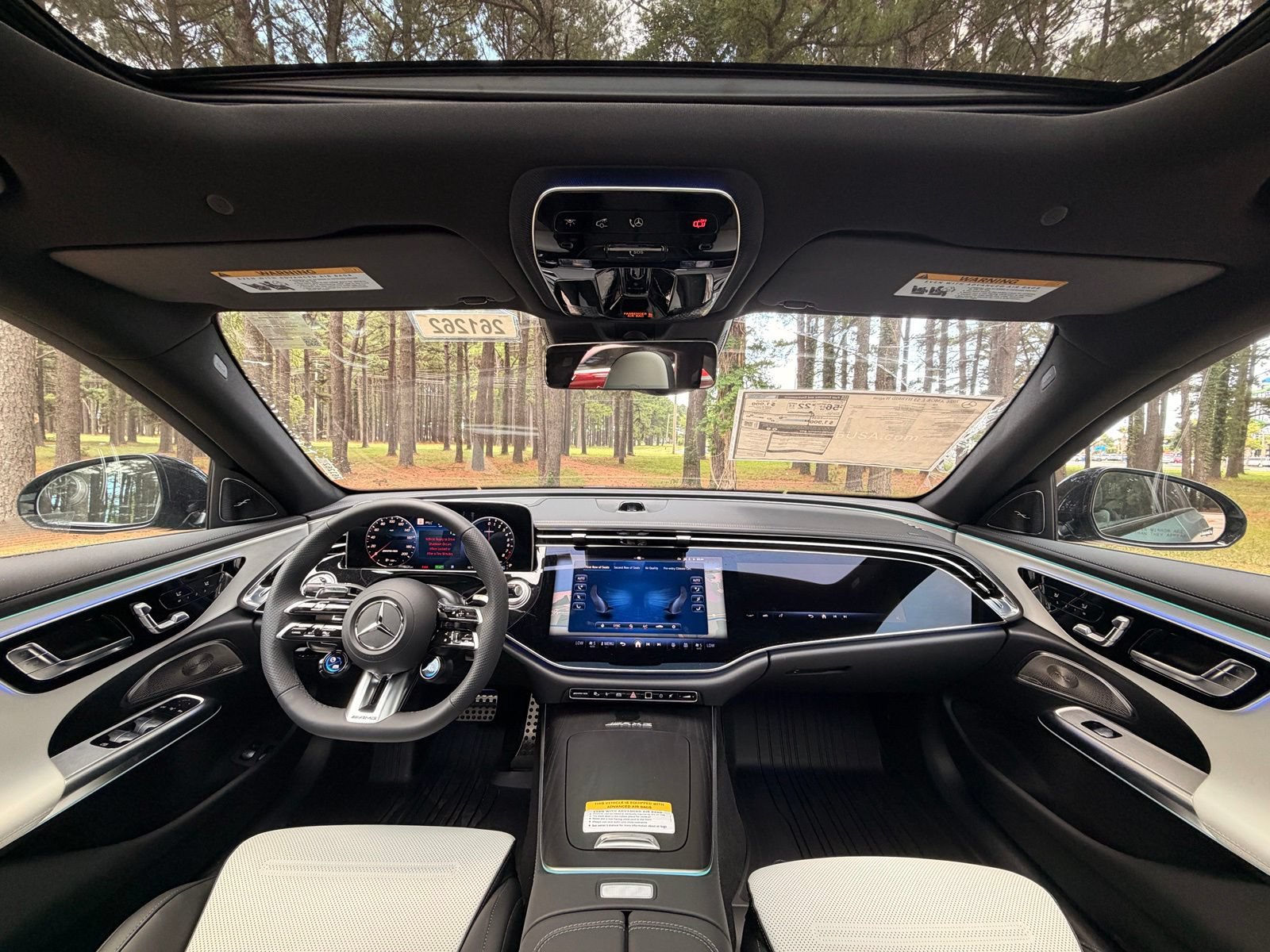 New 2026 Mercedes-Benz E 53 AMG e 4MATIC Wagon image 2