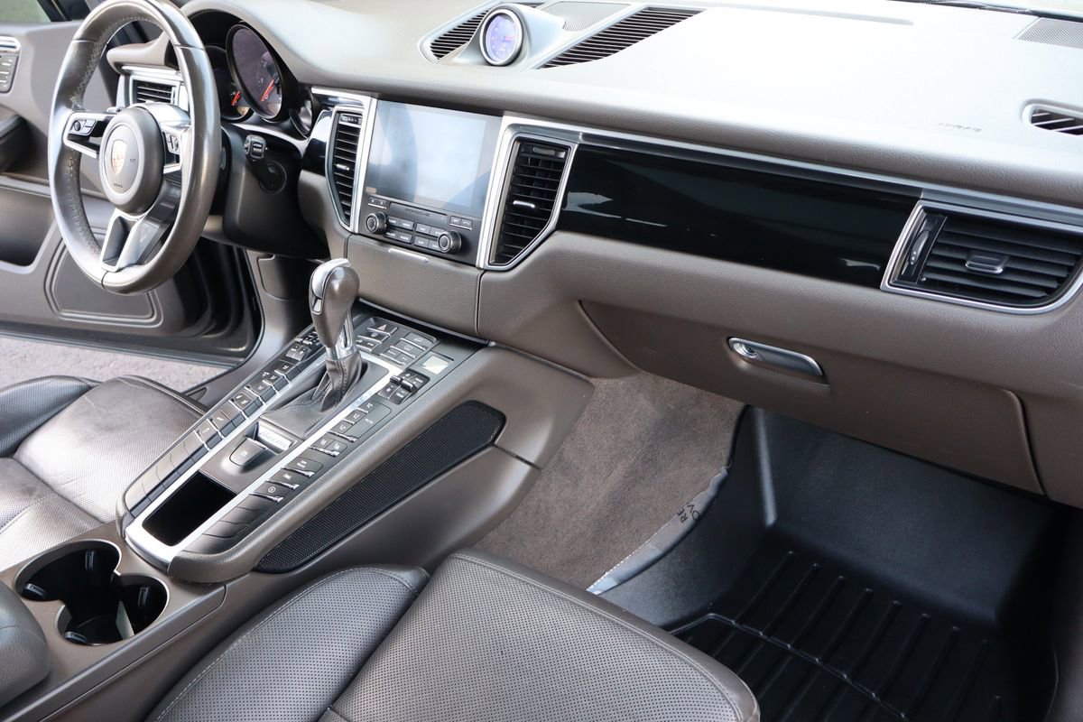 Used 2017 Porsche Macan image 14
