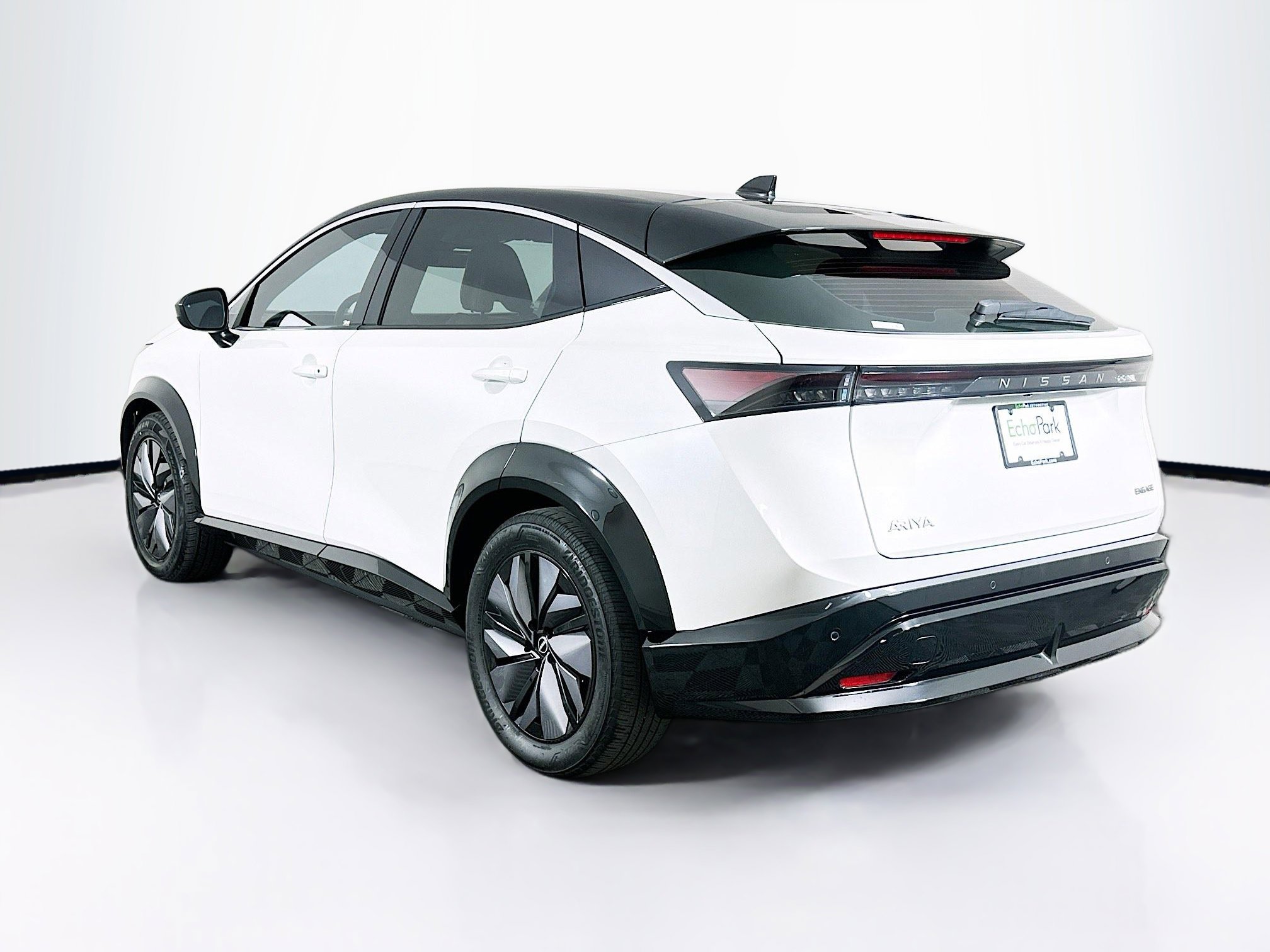 Used 2023 Nissan Ariya FWD image 5