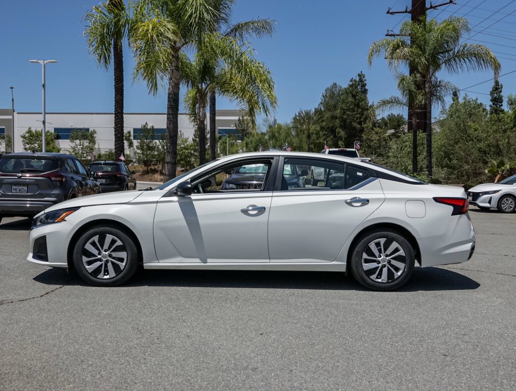 Used 2024 Nissan Altima 2.5 S FWD image 7