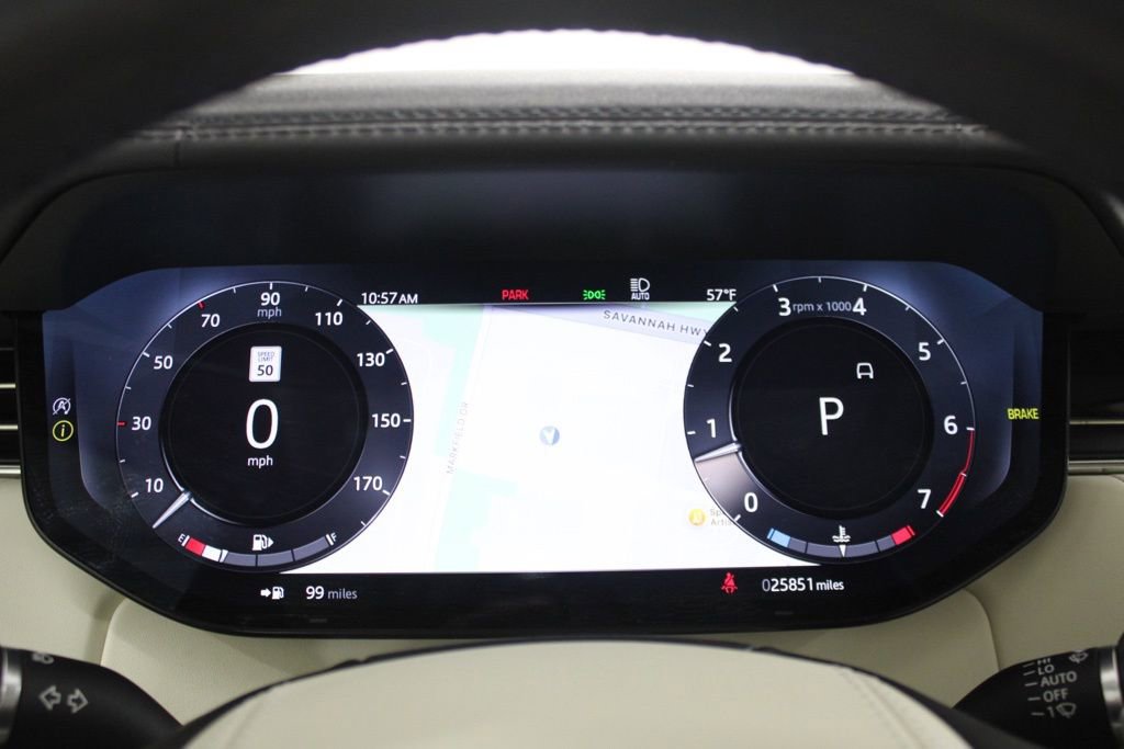 Used 2023 Land Rover Range Rover SE image 20