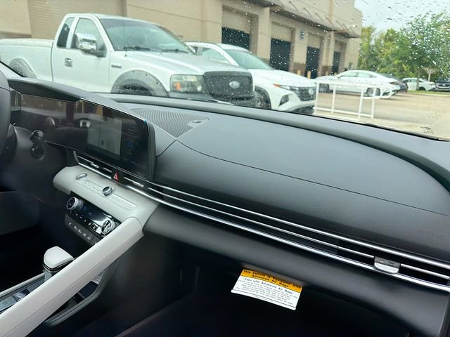 New 2026 Hyundai Elantra Limited image 31