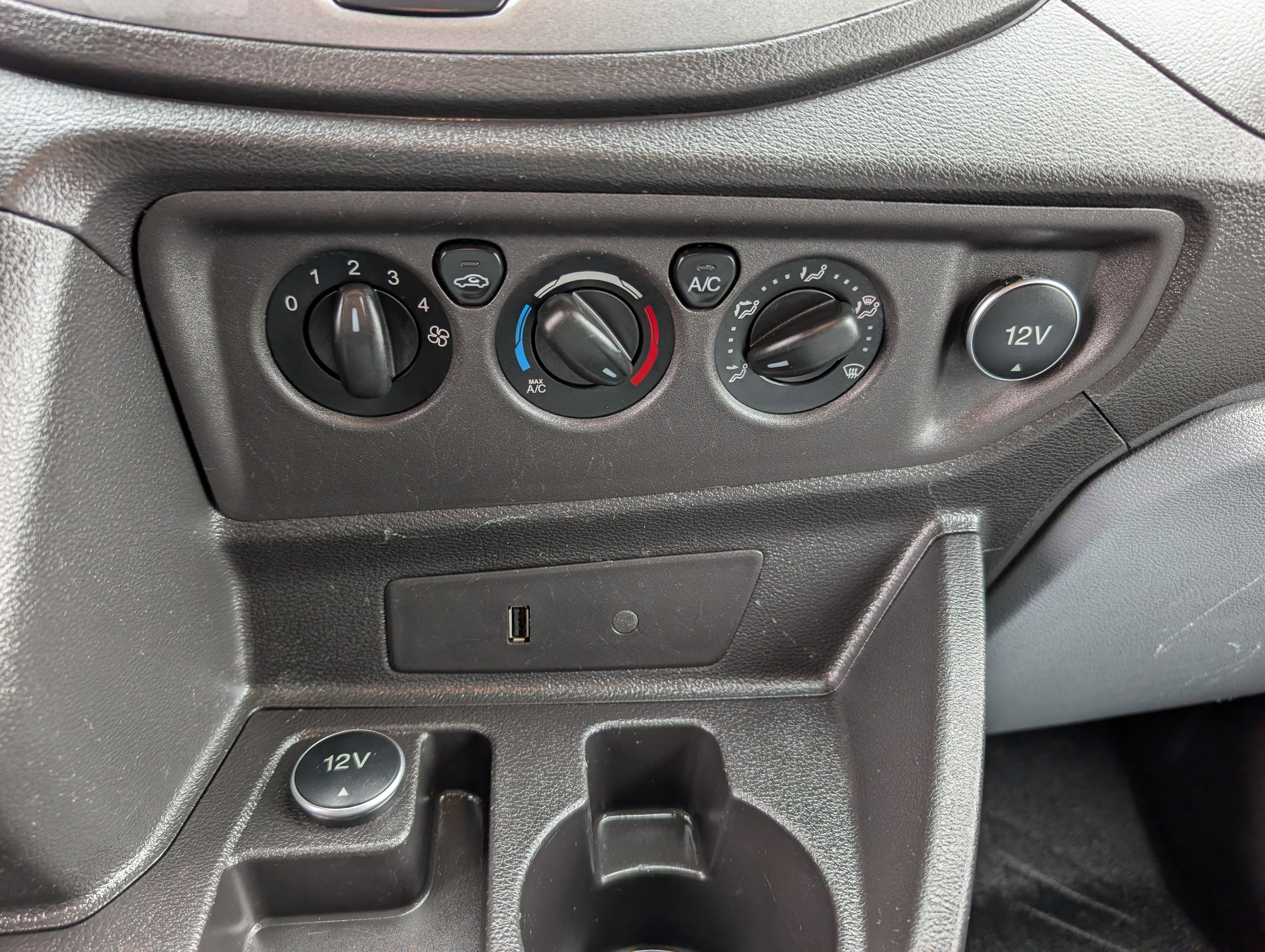 Certified 2019 Ford Transit 250 image 25