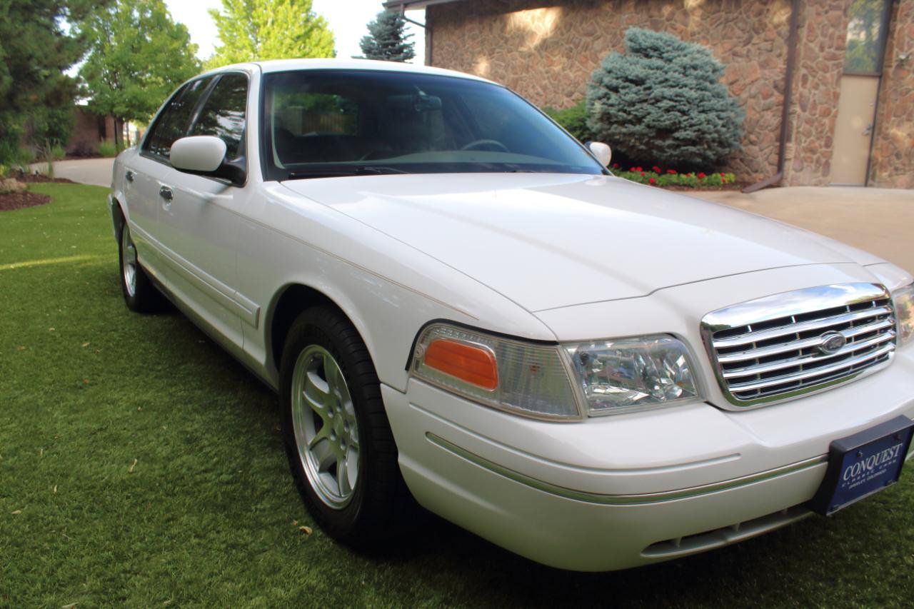 Used 1999 Ford Crown Victoria LX RWD image 15