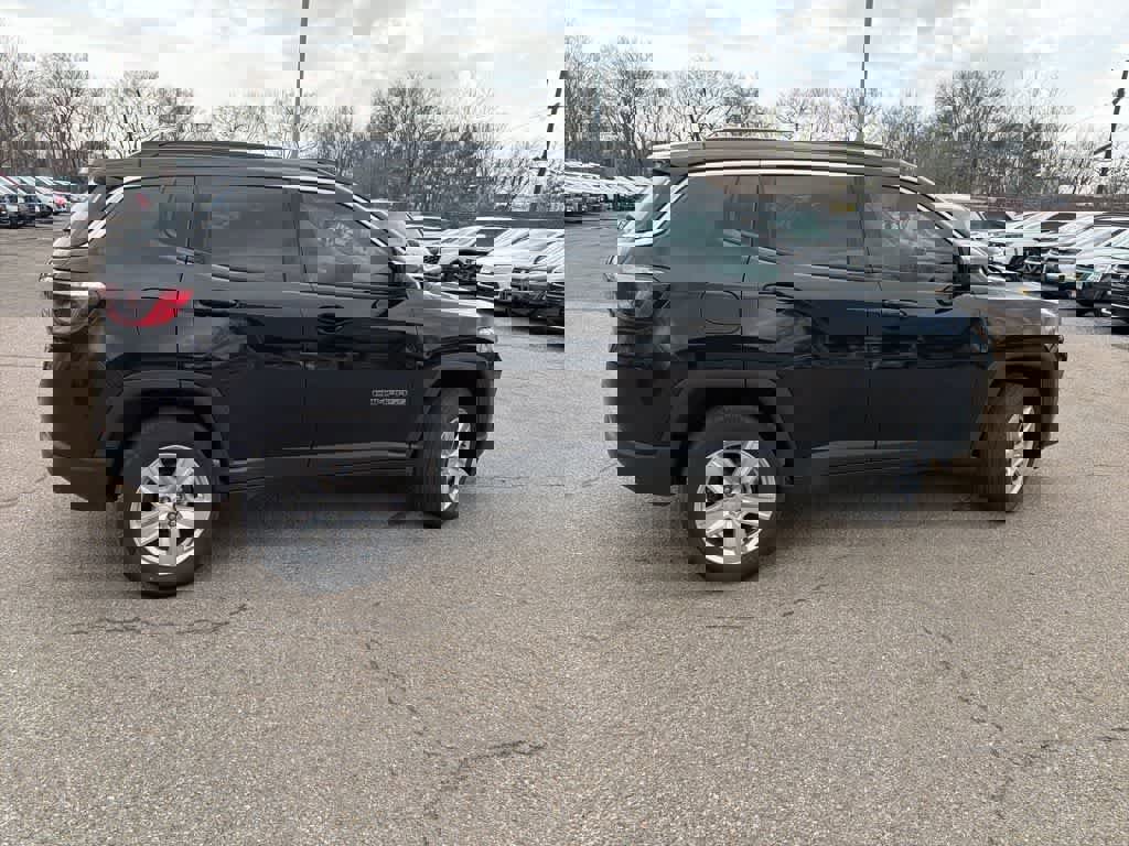 Used 2022 Jeep Compass Latitude image 19