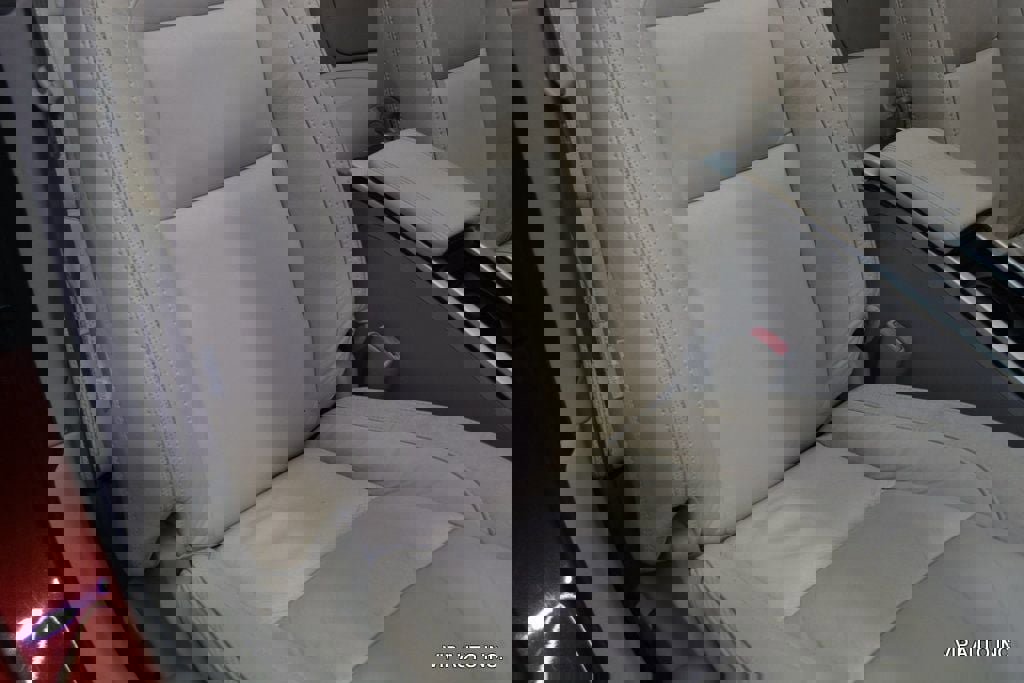 Used 2011 Volvo C70 T5 w/ Convenience Pkg FWD image 19