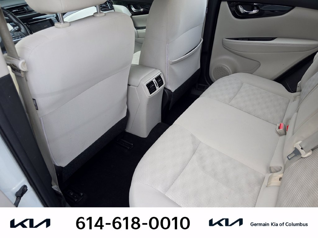 Used 2022 Nissan Rogue Sport SV AWD/4WD image 19