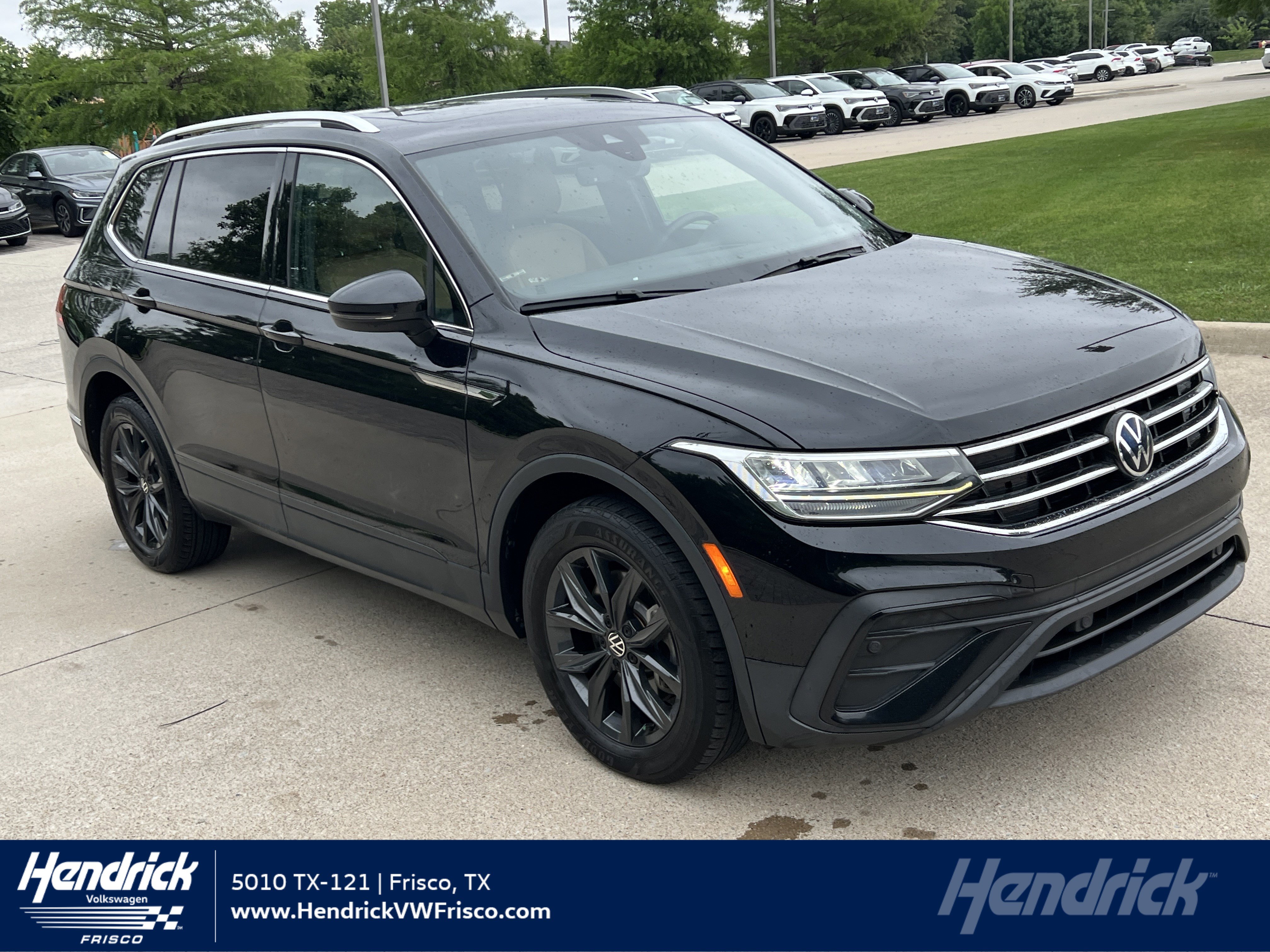 Certified 2024 Volkswagen Tiguan SE w/ Panoramic Sunroof Package