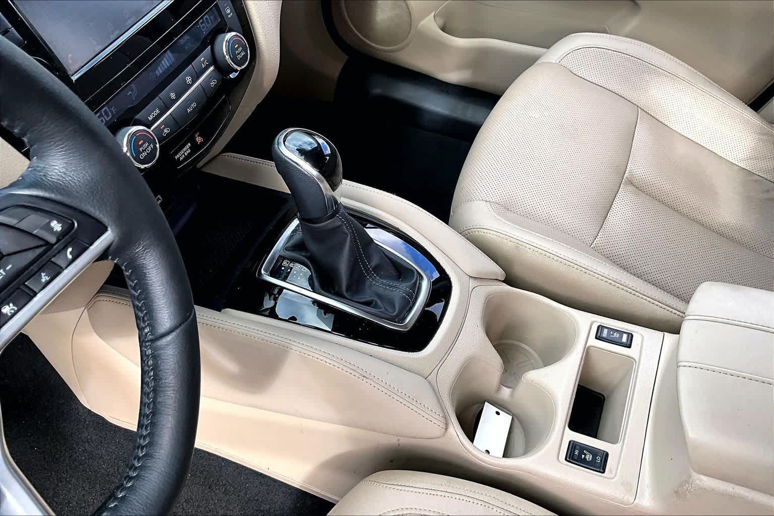 Used 2018 Nissan Rogue SL FWD image 16