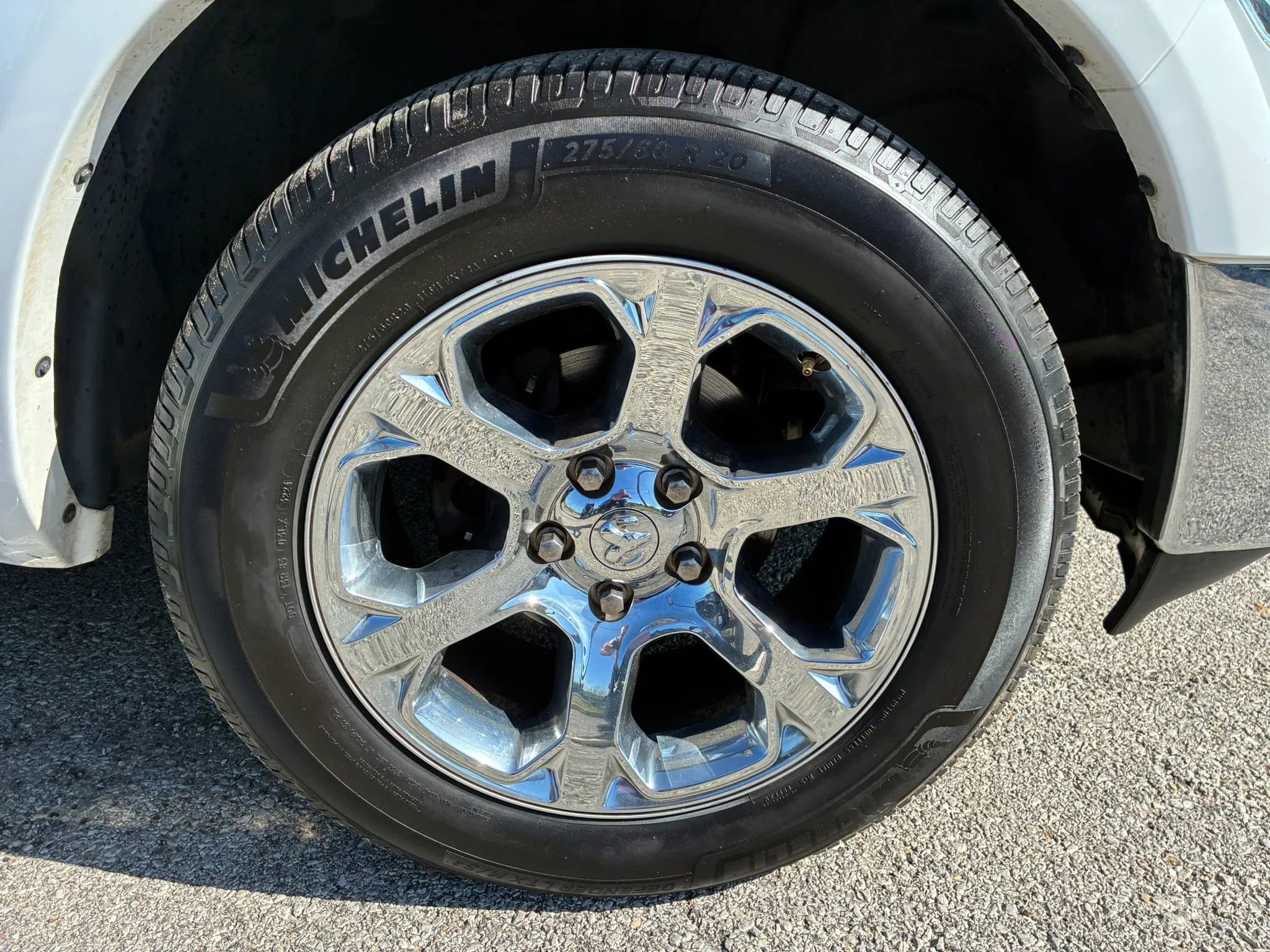 Used 2018 RAM 1500 Laramie image 11