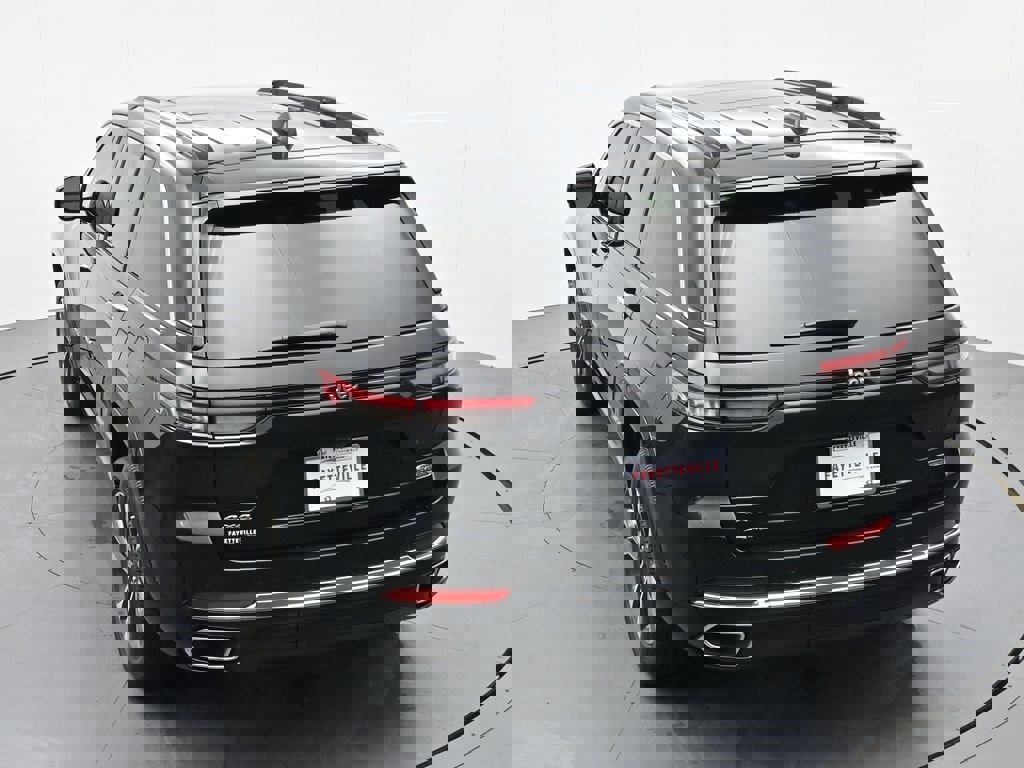 Used 2023 Jeep Grand Cherokee Overland image 25