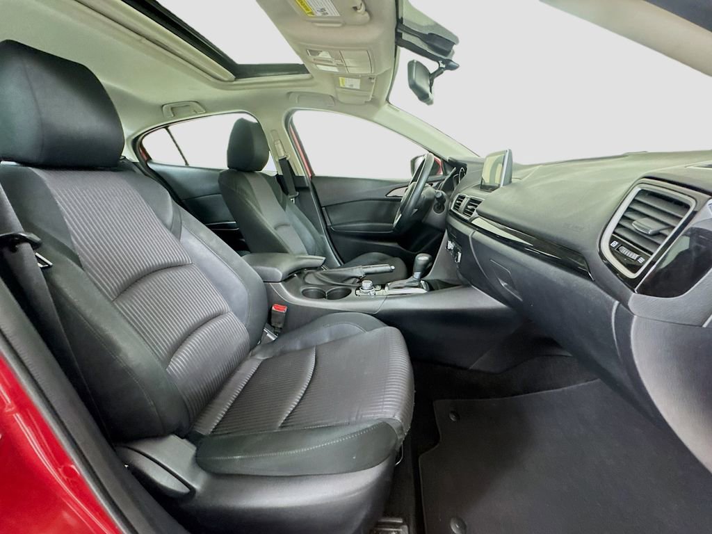 Used 2016 MAZDA MAZDA3 i Touring w/ Popular Equipment Package FWD image 23
