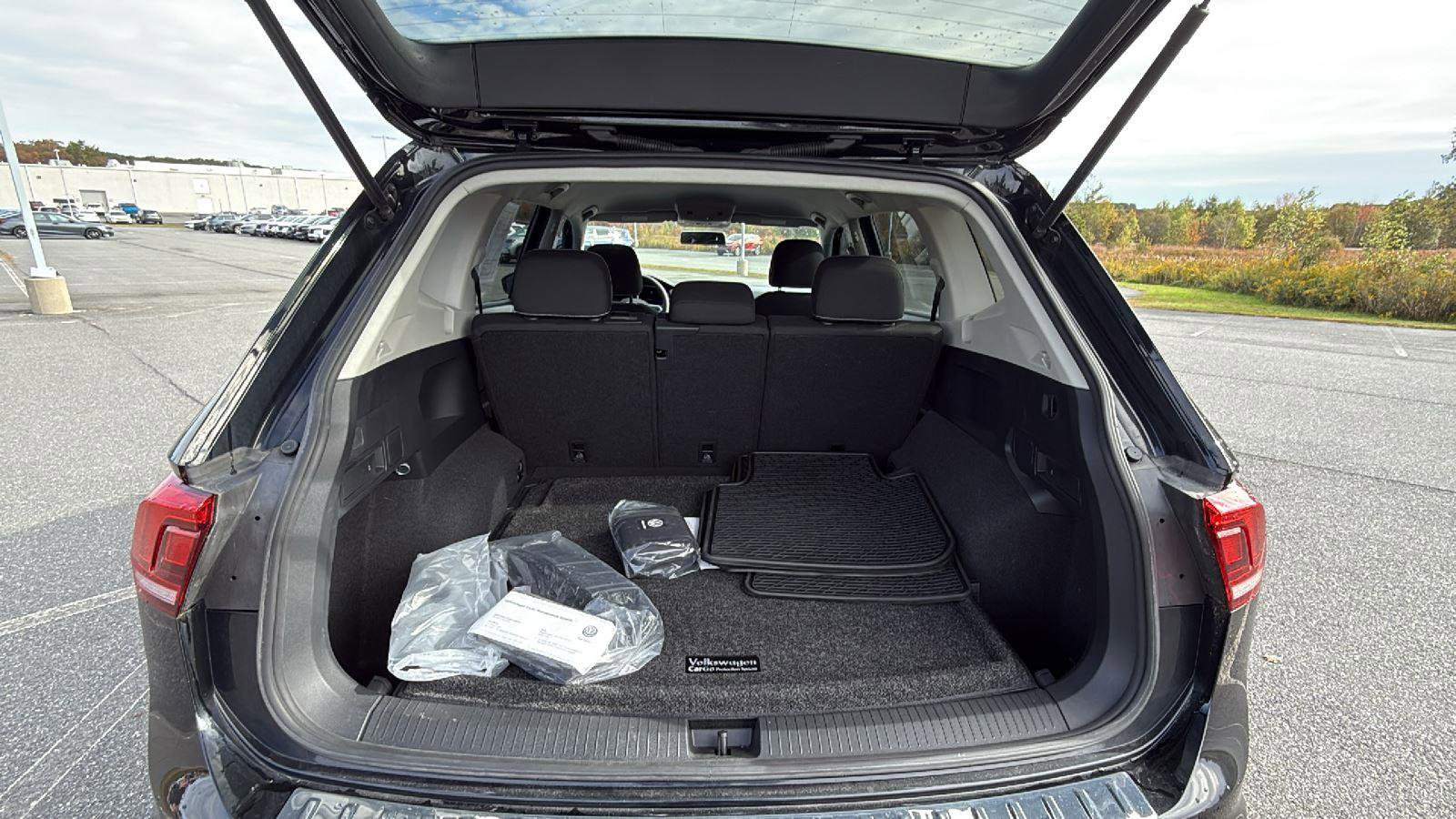 Used 2022 Volkswagen Tiguan S image 20