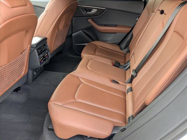 Used 2022 Audi Q8 Prestige w/ Prestige Package image 19