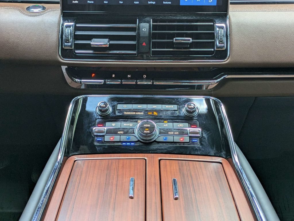 Used 2024 Lincoln Navigator Reserve AWD/4WD image 26