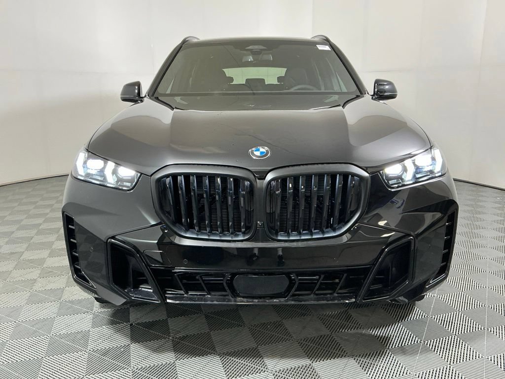 New 2026 BMW X5 xDrive40i w/ M Sport Package AWD/4WD image 3