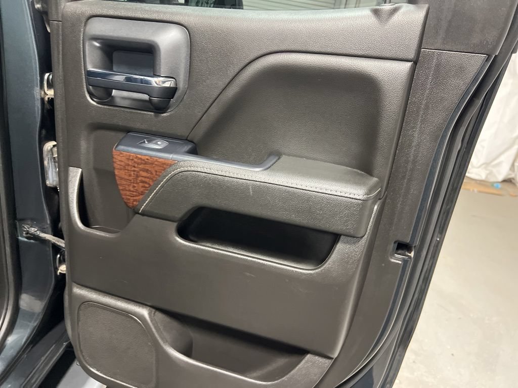 Used 2018 GMC Sierra 1500 SLE w/ Suspension Package, Off-Road AWD/4WD image 12