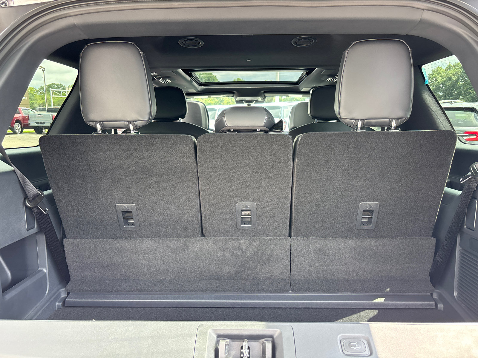 New 2027 Lincoln Navigator Reserve w/ Jet Appearance Package AWD/4WD image 9
