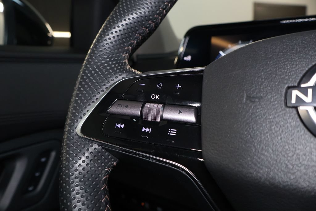 Used 2024 Nissan Ariya AWD image 21