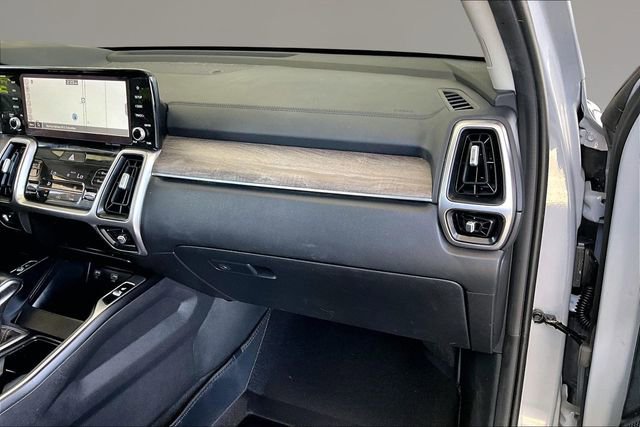 Used 2023 Kia Sorento EX w/ Panoramic Sunroof Package FWD image 21