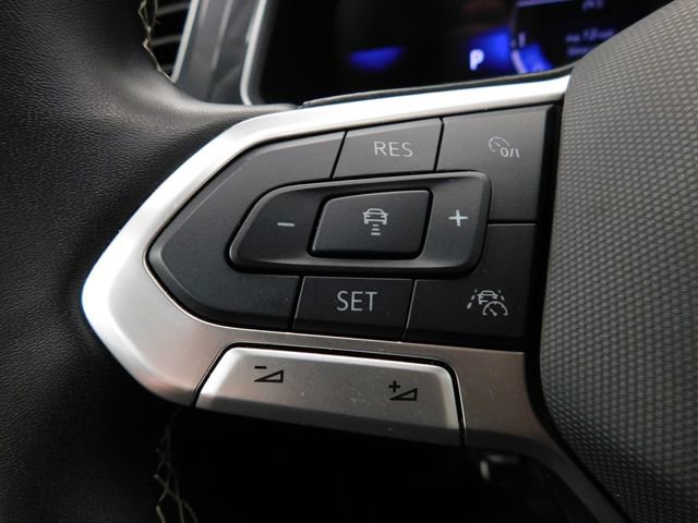 Used 2024 Volkswagen Tiguan SE image 27